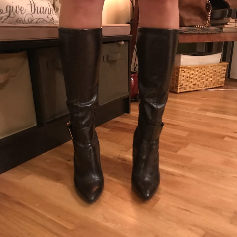 Bcbg Girls boots. Never worn. Dark brown